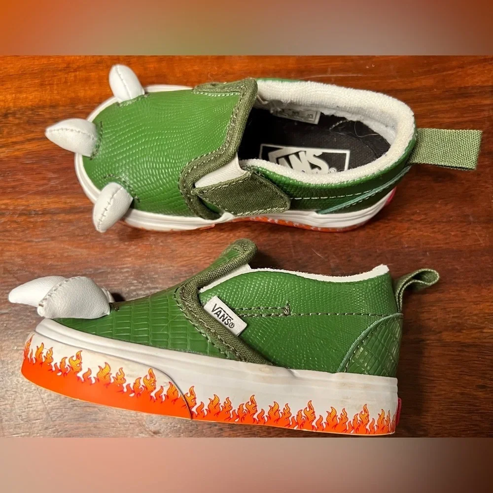 EUC Vans Limited Edition Dinosaur Dragon Claw Flame Rim Kids Shoes size 4